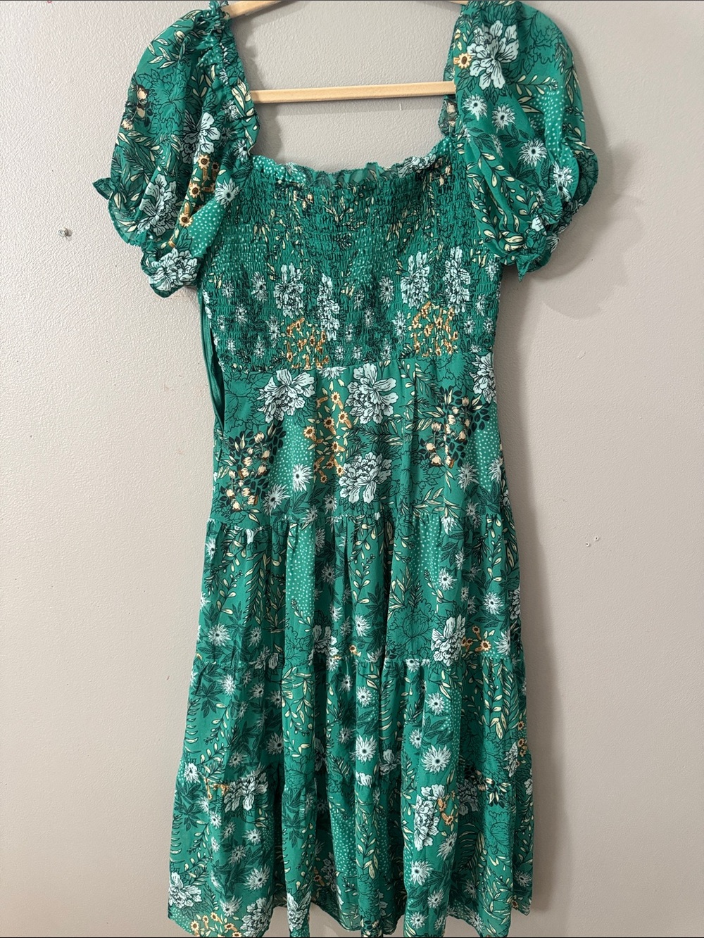 Emerald Green Floral Midi Dress with Puff Sleeves - Picture 3 of 3